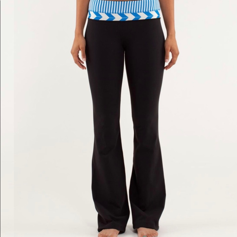 Lululemon Groove Pant Black Classic Stripe Cream/Blue/Arrow Chevron Cream Blu